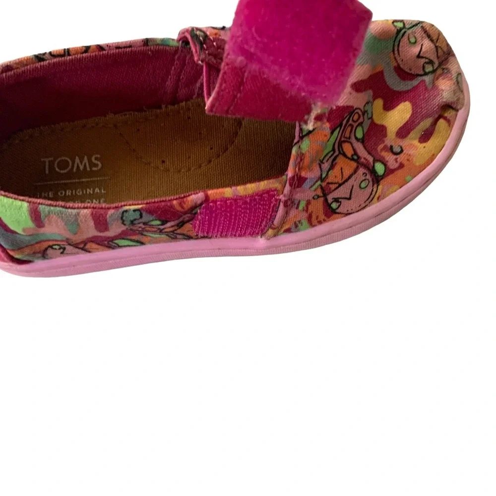 Toms toddler slip on colorful car print 8T slippers